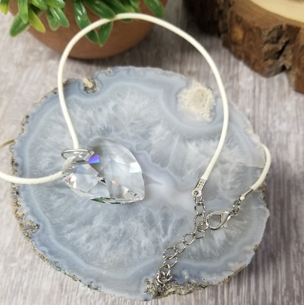 Multi Faceted Crystal Heart Pendant - Picture 2 of 6